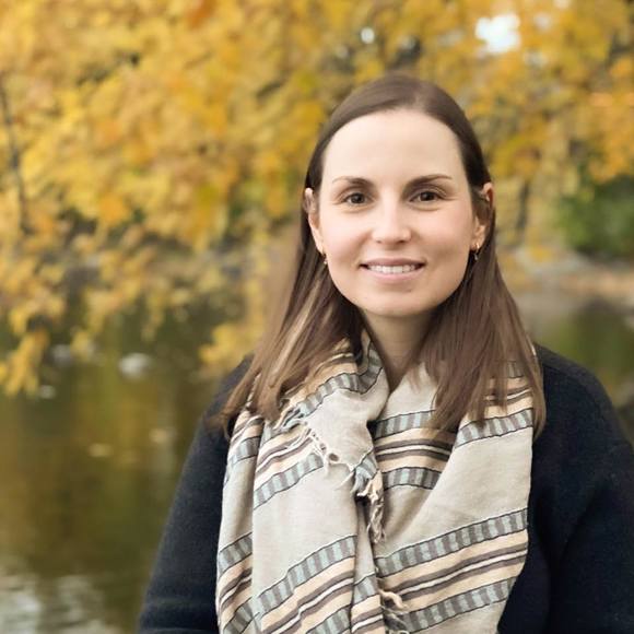 Meet your Posher, Camille - Picture 1 of 1